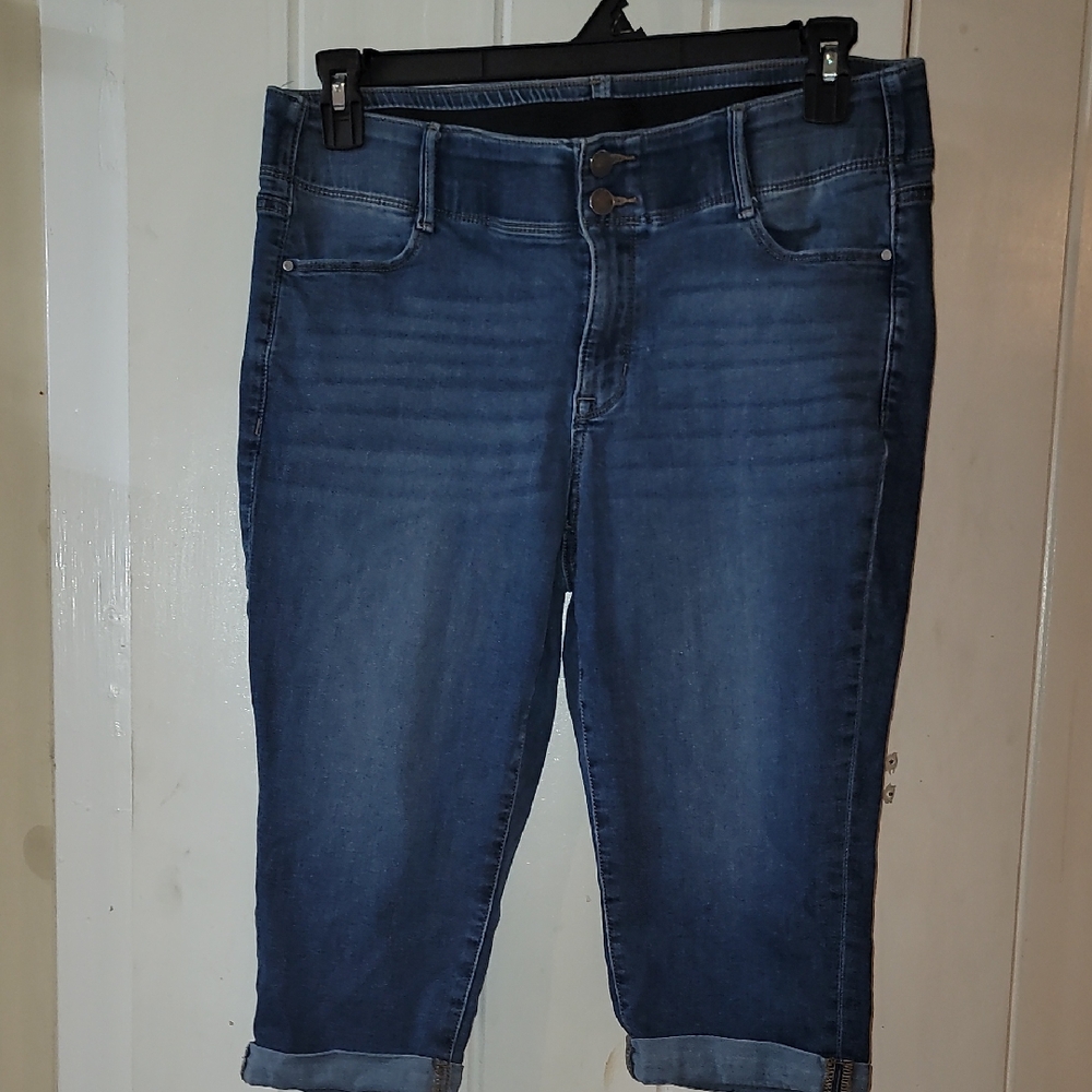 Apt. 9 Blue Cropped Ankle Jeans with Rolled Hems